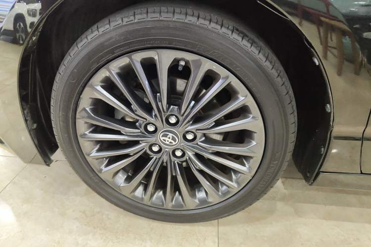 Used Toyota Avalon 2019 2.0L XLE Premium Edition China VI
