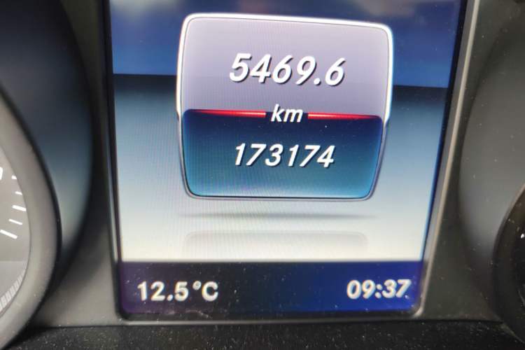 Used Mercedes-Benz V-Class 2016 V 260 L Prestige Extended Edition