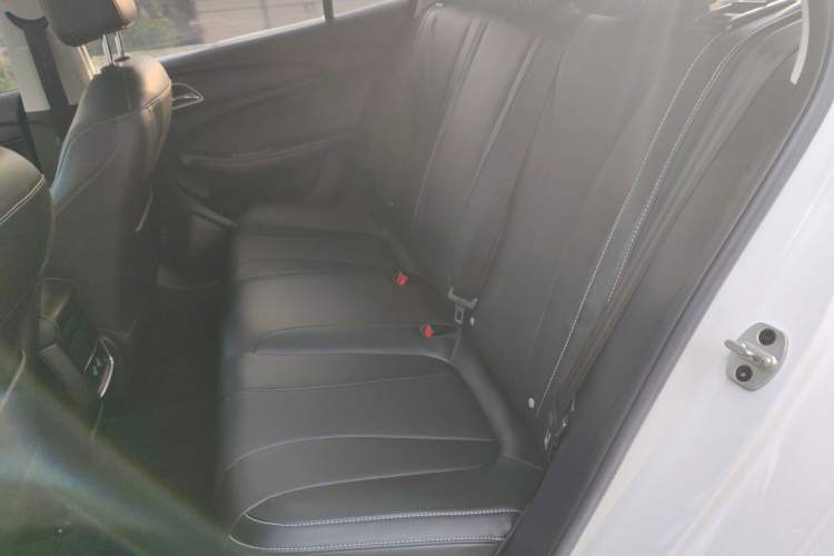 Used Roewe i5 2020 1.5L Automatic 4G Connect Luxury Flagship Edition