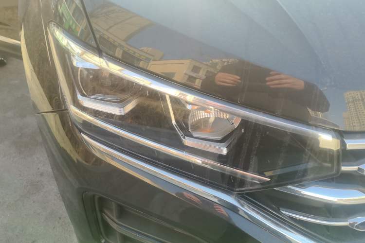 Used Volkswagen Tayron 2022 280TSI Two-Wheel Drive Luxury Smart Connectivity Version