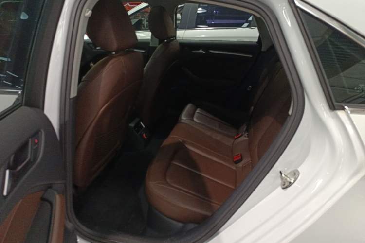 Used Audi A3 2014 Limousine 35 TFSI Automatic Comfort Model
