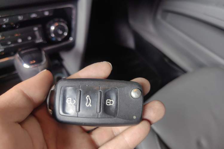 Used Skoda Superb 2013 1.8TSI Automatic Yashi Edition Interior 1