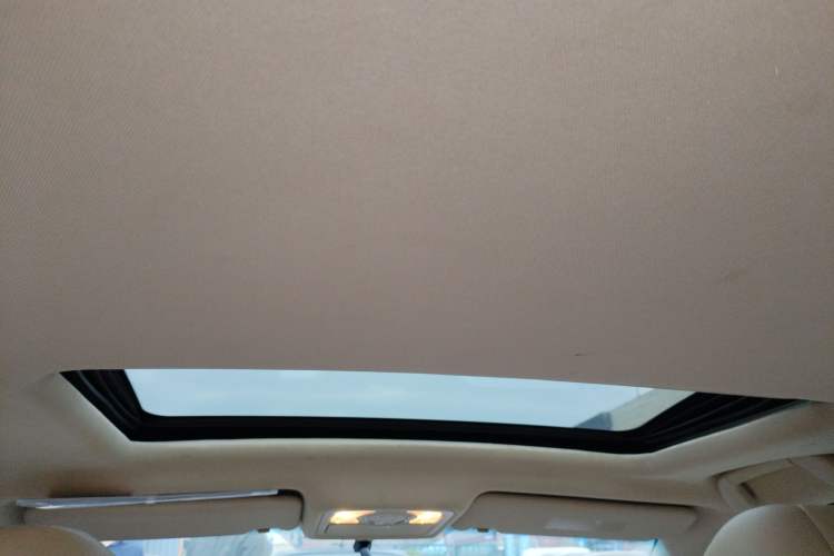 Used CHANGAN Raeton 2014 1.8T Automatic Elite Anniversary Edition China IV Standard
