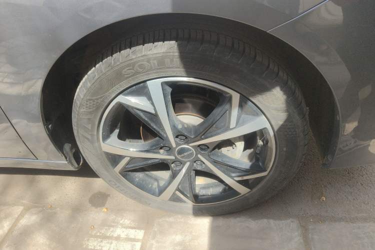 Used Roewe i5 2023 1.5L CVT Luxury Edition
