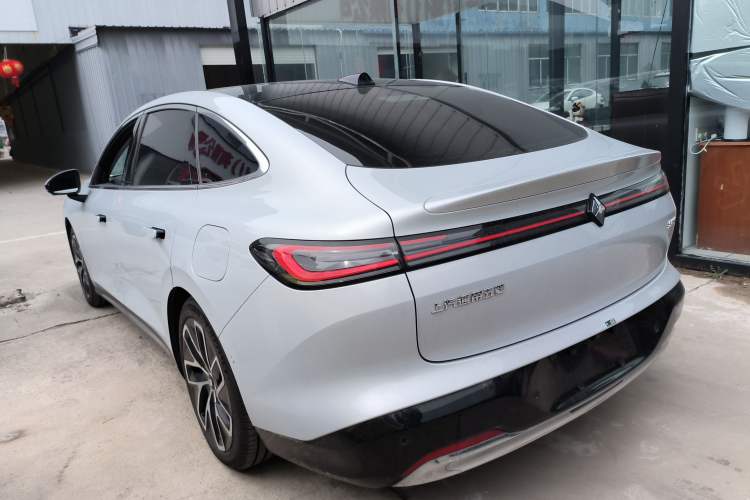 Used Baojun Enjoy 2025 All-Electric 600km Luxury Edition
