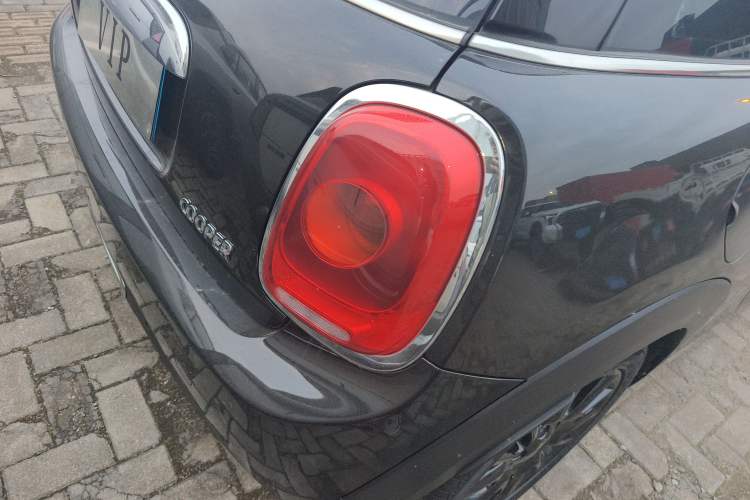 Used MINI MINI 2014 1.5T COOPER Fun
