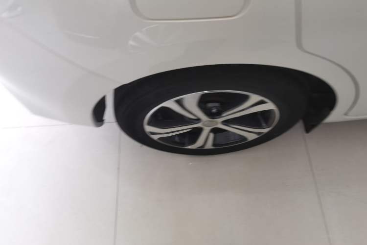 Used Nissan Tiida 2019 1.6L CVT Smart Enjoyment Version China VI Standard Right Rear Wheel Hub