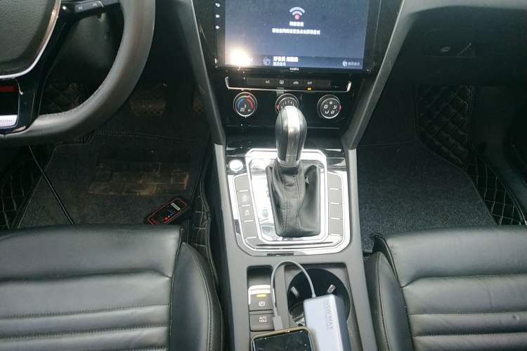 Used Volkswagen Magotan 2017 330TSI DSG Leading Model