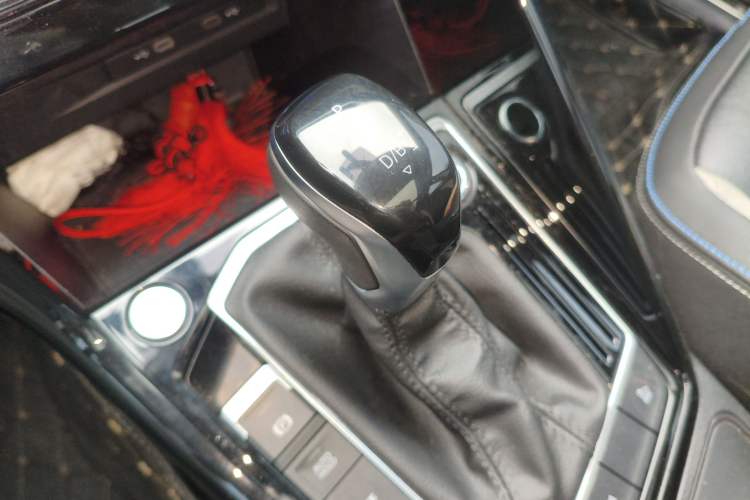 Used Volkswagen Tayron GTE Plug-in Hybrid 2022 1.4T Luxury Edition Gear Lever