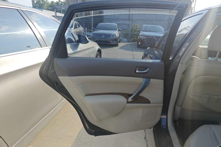 Used Nissan Teana 2011 2.5L XL Advanced Edition
