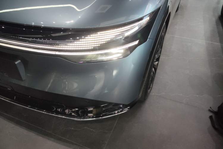 Used Zeekr 7X 2025 100kWh Long-Range All-Wheel Drive Intelligent Driving Version Left Front Headlight