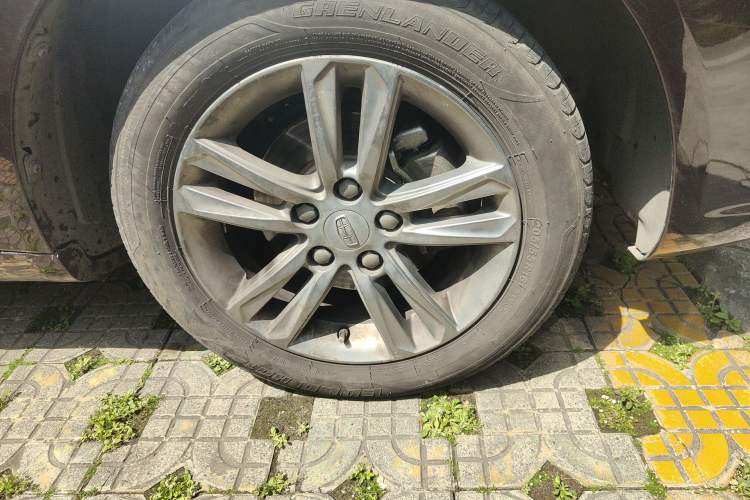 Used Geely Auto Emgrand 2017 Sedan Million Edition 1.5L Manual - Upward Version
