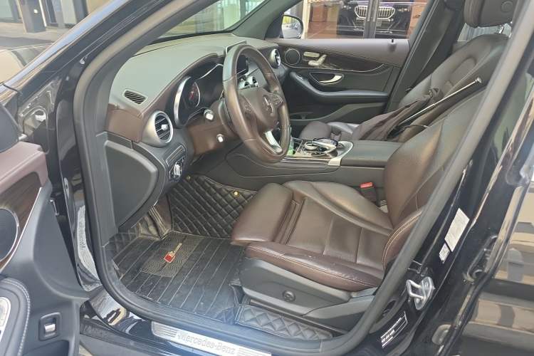 Used Mercedes-Benz GLC 2019 GLC 260 L 4MATIC Dynamic Model Left Front Seat