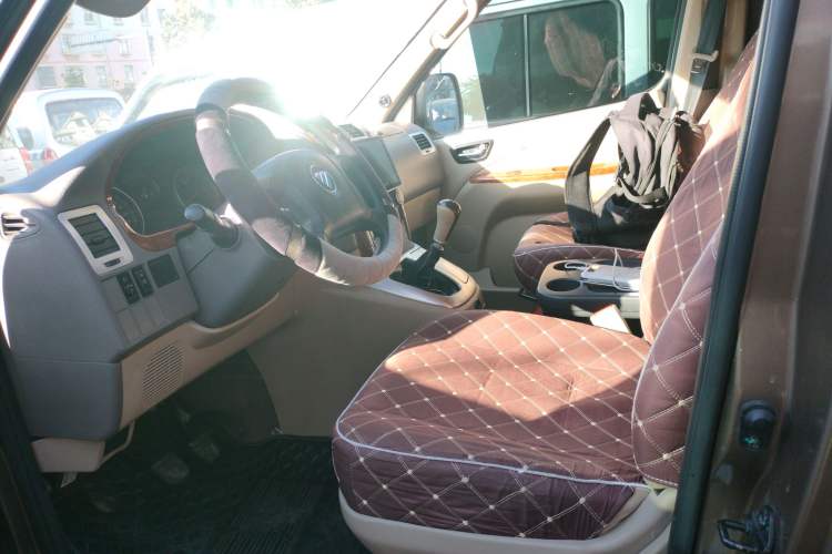 Used Foton Scenic G5 2020 2.0L Long-Wheelbase Flat-Roof 9-Seater Multi-Purpose Passenger Vehicle 1TZS