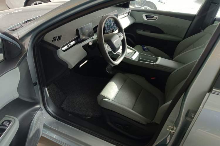 Used Roewe D6 2025 520km Smart Enjoyment Version