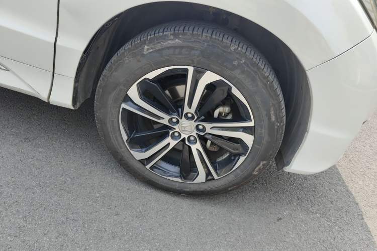 Used Honda UR-V 2017 370TURBO Four-Wheel Drive Prestige Edition China V Right Front Wheel Hub