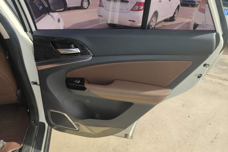 Used BYD S7 2016 2.0T Automatic Prestige Plus