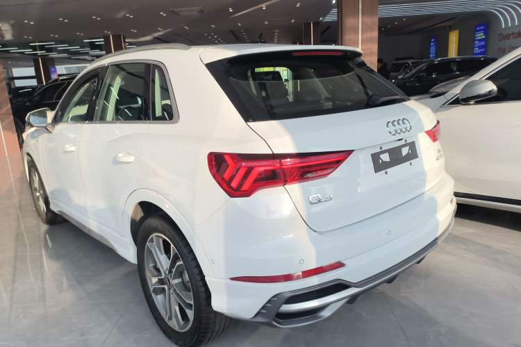 Used Audi Q3 2023 40 TFSI Fashion Dynamic Model
