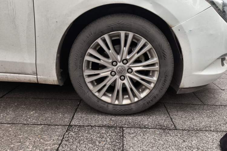 Used Buick GT 2015 15N Automatic Elite Version