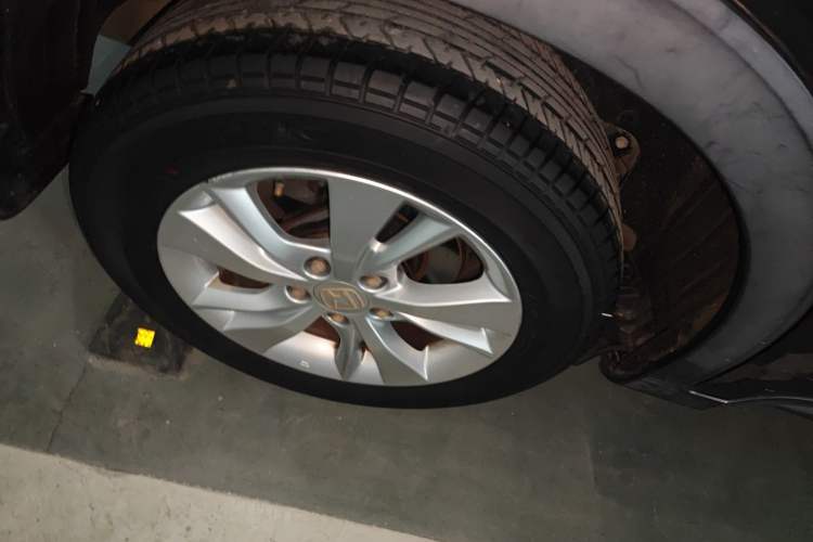 Used Honda Vezel 2015 1.5L CVT two-wheel drive Comfort trim Right Rear Wheel Hub