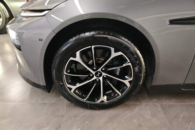 Used XPeng P7 2022 480E Left Front Wheel Hub