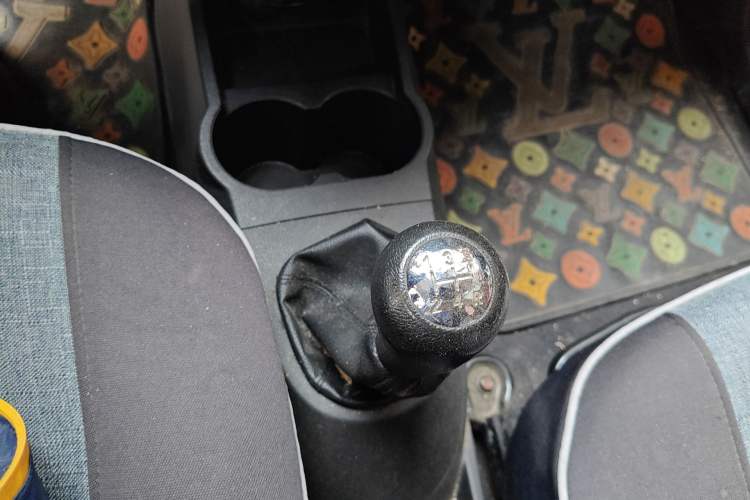 Used CHANGAN Benni 2015 1.4L Manual Luxury Model China V Standard Gear Lever