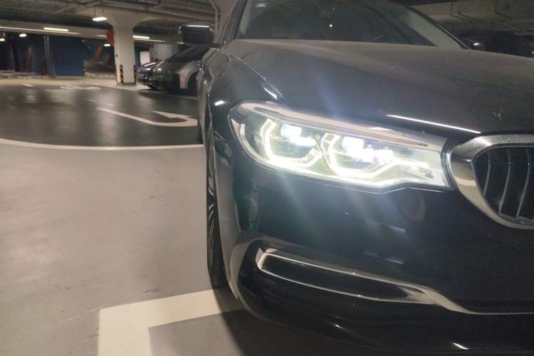 Used BMW 5 Series New Energy 2019 530Le Luxury Package Right Front Headlight