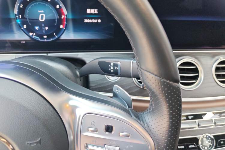 Used Mercedes-Benz E-Class 2019 Restyled E 300 L Sporty and Stylish Edition Gear Lever