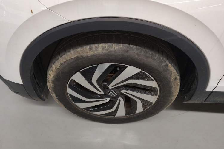 Used Volkswagen Tiguan L 2024 330TSI Automatic Two-Wheel Drive Smart Edition Left Front Wheel Hub