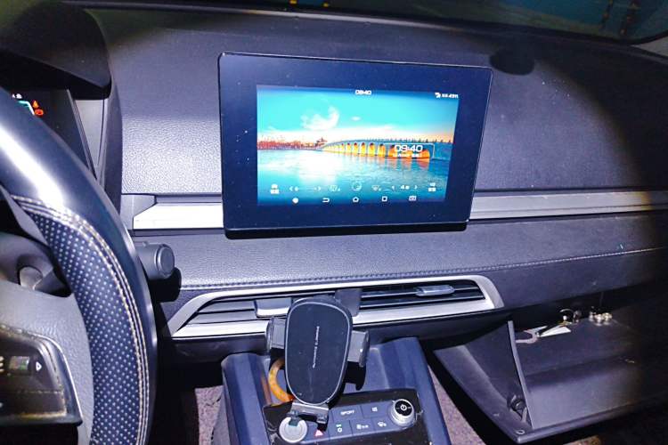 Used BYD e2 2019 Long-Range Version Yao·Luxury Trim Audio And AC Panel