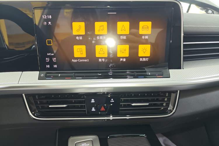 Used Volkswagen Tavendor 2026 Model 380TSI Four-Wheel Drive R-Line Cruise Zhongxiang Edition