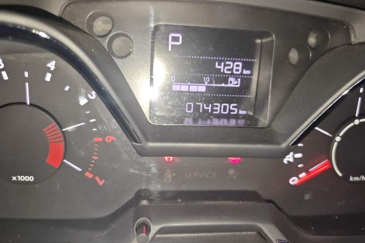 Used Citroen C4 Sega 2016 1.6L Automatic Comfort Model Odometer Close Up