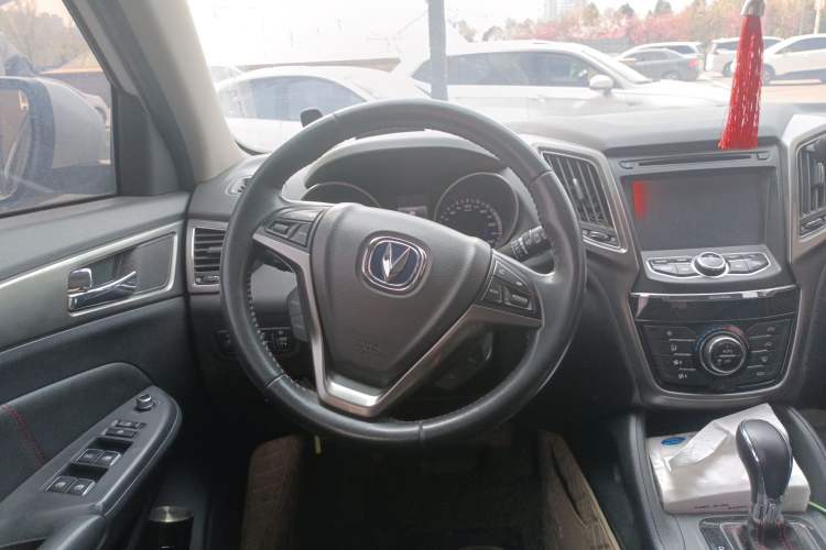Used CHANGAN CS75 2014 1.8T Automatic Elite Model China IV Standard
