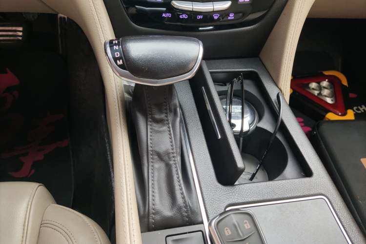 Used Cadillac CT6 2017 28T Fashion Edition Gear Lever