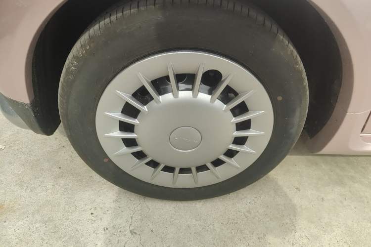 Used Livan Blue Balloon 2025 Model Dynamic Version Left Front Wheel Hub