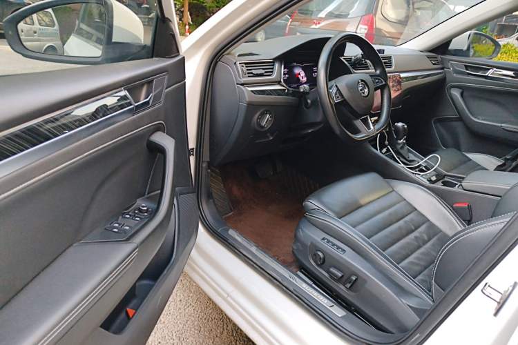 Used Skoda Superb 2022 TSI330 DSG Luxury Edition
