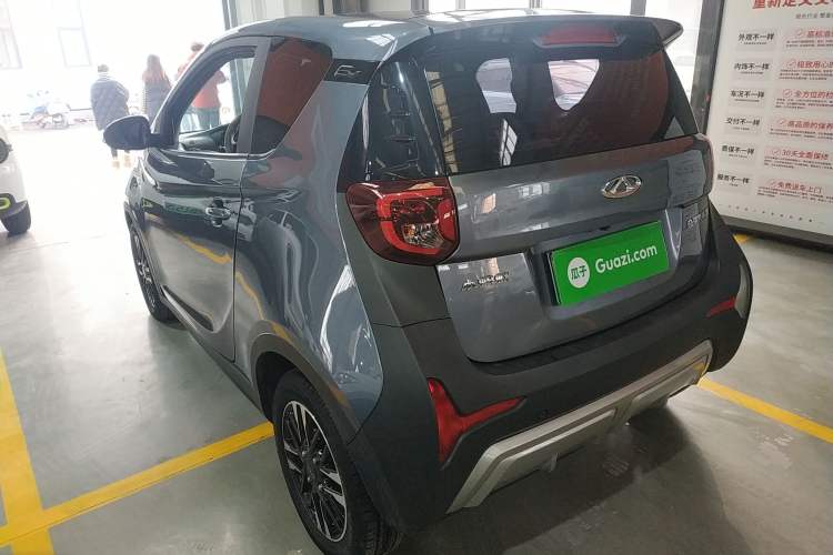 Used Chery Little Ant 2022 Sweet Pink Edition Half-Sugar Version Lithium Iron Phosphate 29.2 kWh 30 kW 301 km