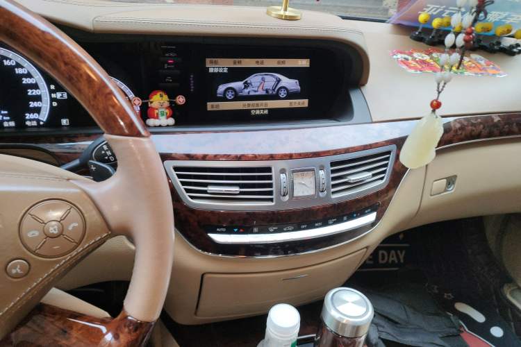 Used Mercedes-Benz S-Class 2010 S 350 L Luxury Model Audio And AC Panel