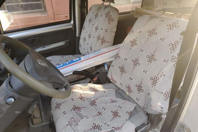 Used BAIC Weiwang 306 2011 1.3L base model 7 seats Left Front Seat