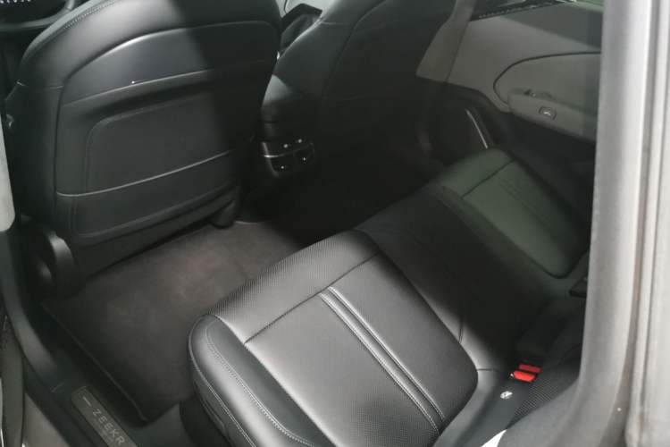 Used Zeekr 007 2024 Rear-Drive Enhanced Version 75 kWh
