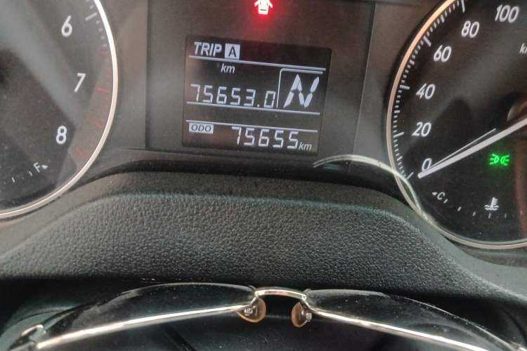 Used Buick GT 2019 15T Dual-Clutch Advanced Version China VI Standard Odometer Close Up