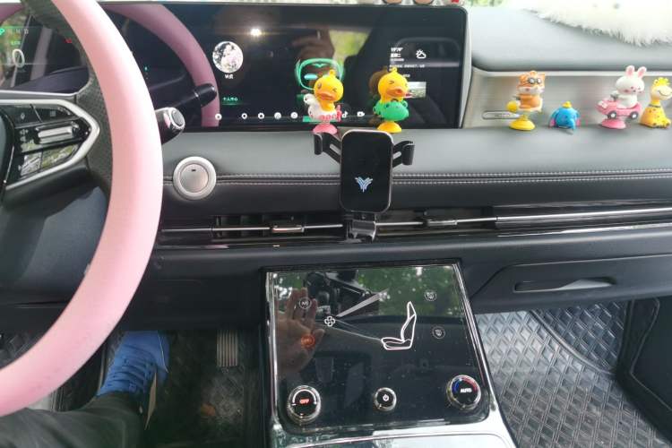 Used NETA U 2021 Pro 400 Cruiser Edition Audio And AC Panel