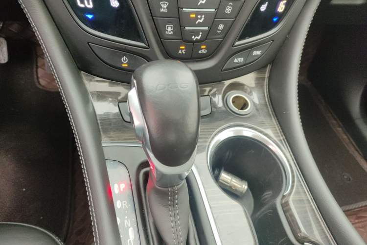 Used Buick Envision 2019 20T Two-Wheel Drive Elite Version China VI Standard
