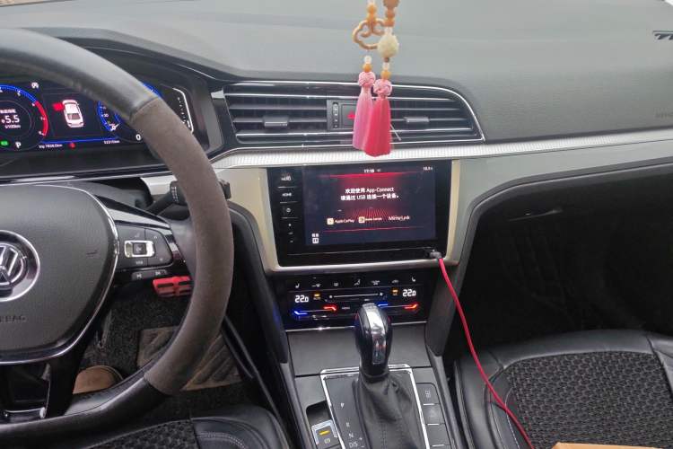 Used Volkswagen Lamando 2018 230TSI DSG Fashion Edition Audio And AC Panel