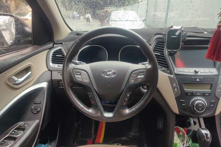 Used Hyundai Santa Fe 2013 2.4L Automatic Two-Wheel Drive Smart Version