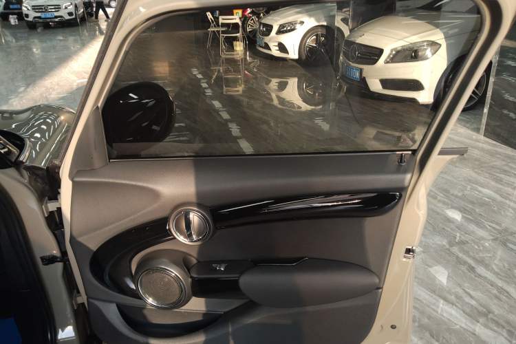 Used MINI MINI 2020 1.5T COOPER Artist Five-Door Edition