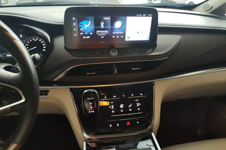 Used Buick GL8 2021 Land Cruiser Executive Class 652T Luxury Model
