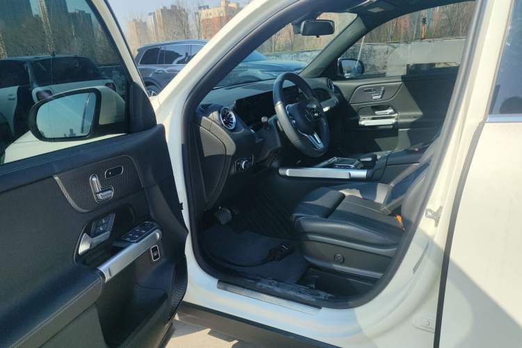 Used Mercedes-Benz GLB 2021 GLB 200 Fashion Model