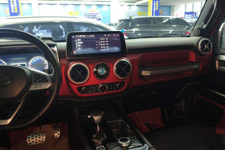 Used BAIC Off-Road BJ40 2019 2.3T Automatic Four-Wheel Drive Urban Hunter Edition Premium Model China VI Emission Standard