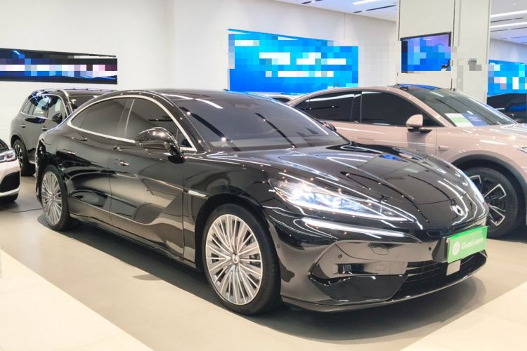 Used Denza Z9 2024 1100 km All-Wheel-Drive Ultra Version